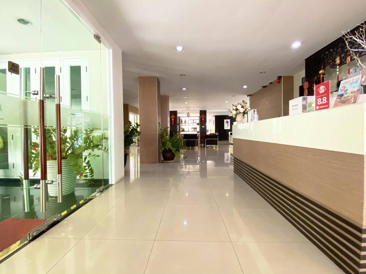 14 Place Sukhumvit Suites Bangkok Exterior photo