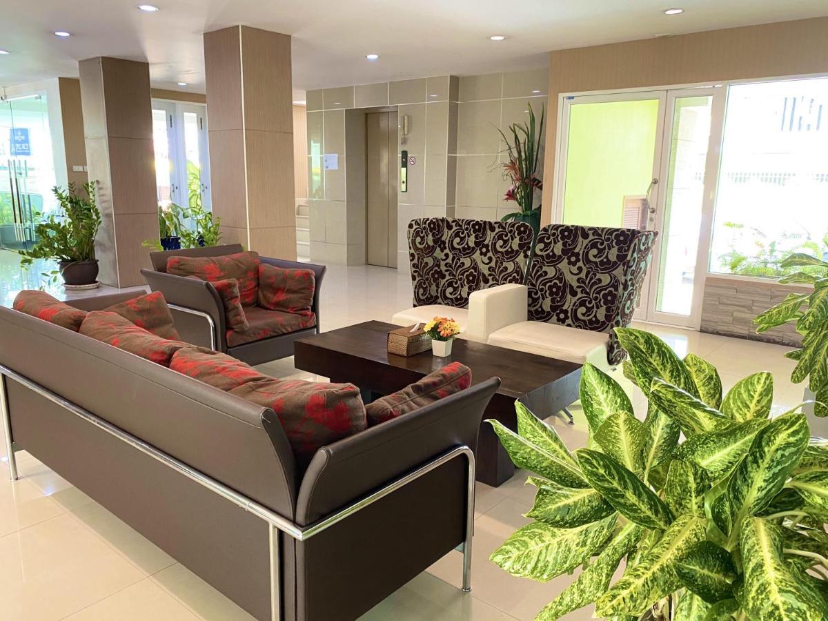 14 Place Sukhumvit Suites Bangkok Exterior photo