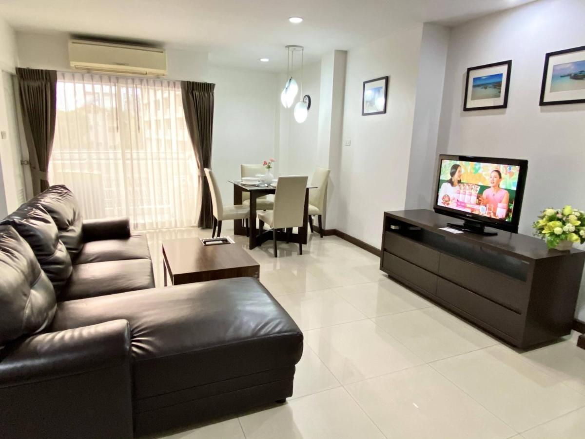 14 Place Sukhumvit Suites Bangkok Exterior photo