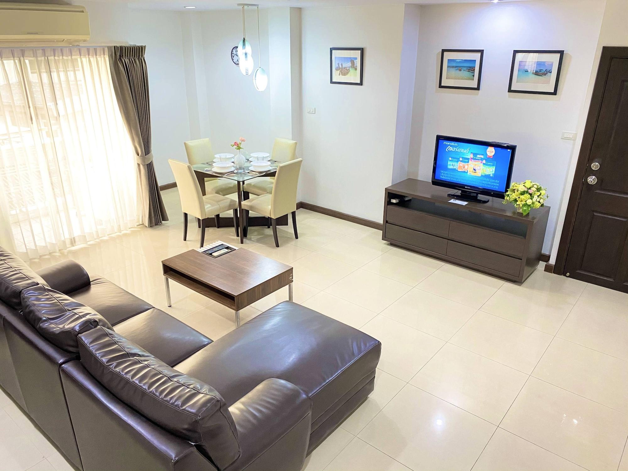 14 Place Sukhumvit Suites Bangkok Exterior photo