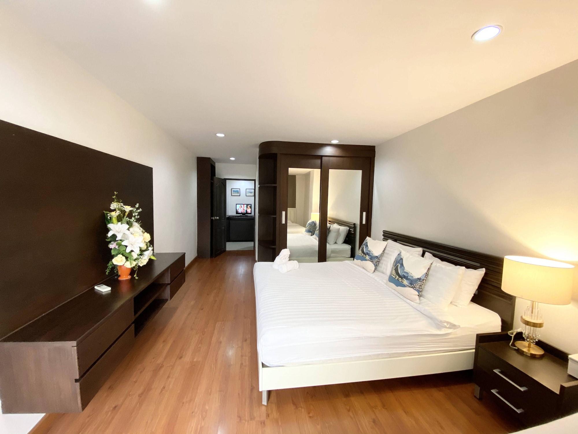 14 Place Sukhumvit Suites Bangkok Exterior photo