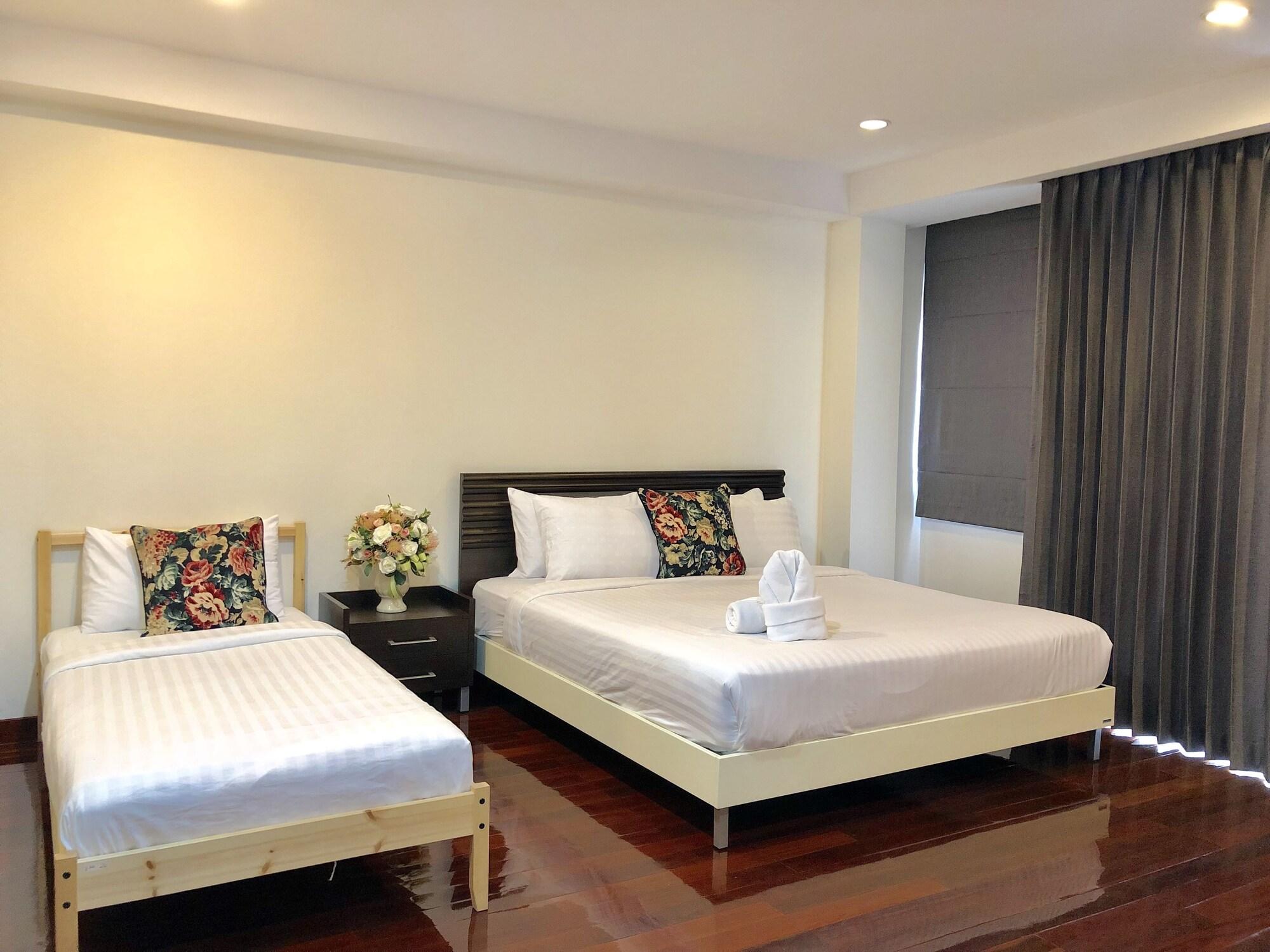 14 Place Sukhumvit Suites Bangkok Exterior photo