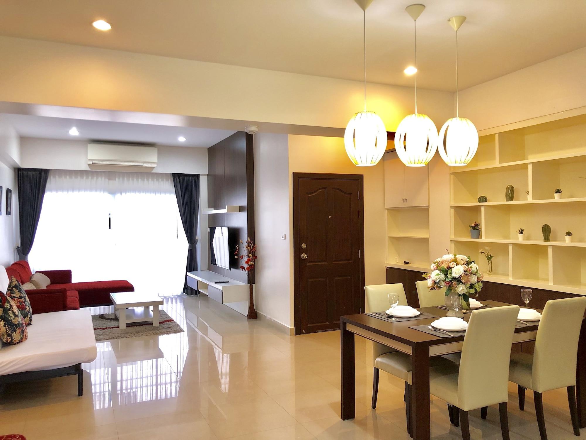 14 Place Sukhumvit Suites Bangkok Exterior photo
