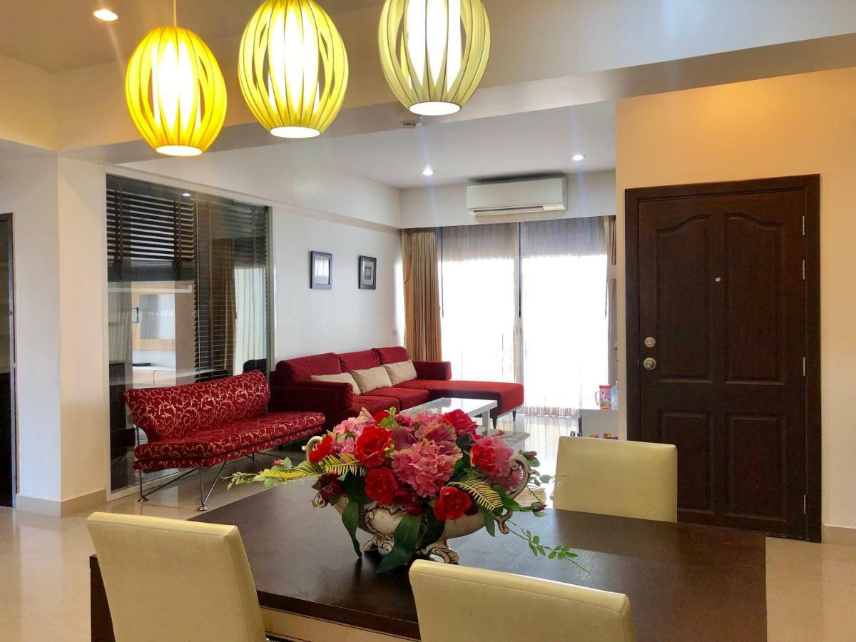 14 Place Sukhumvit Suites Bangkok Exterior photo
