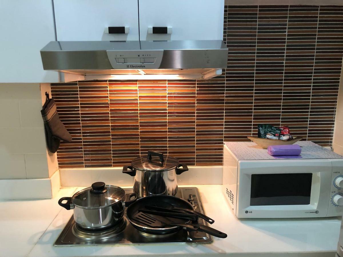 14 Place Sukhumvit Suites Bangkok Exterior photo