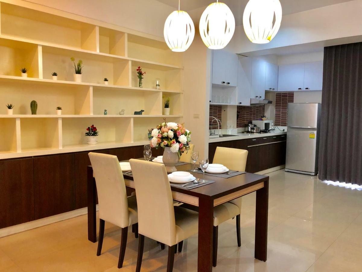 14 Place Sukhumvit Suites Bangkok Exterior photo