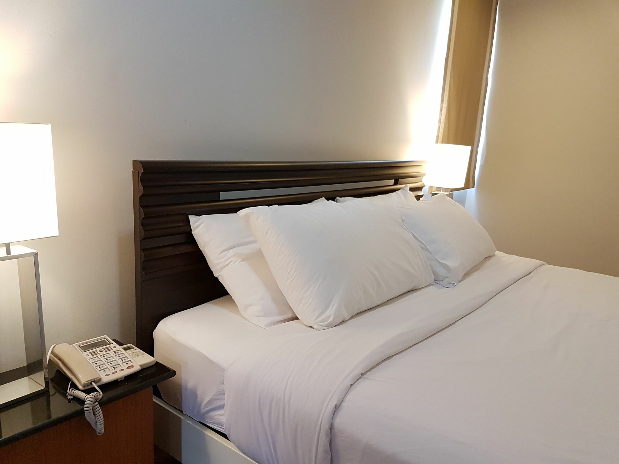 14 Place Sukhumvit Suites Bangkok Exterior photo