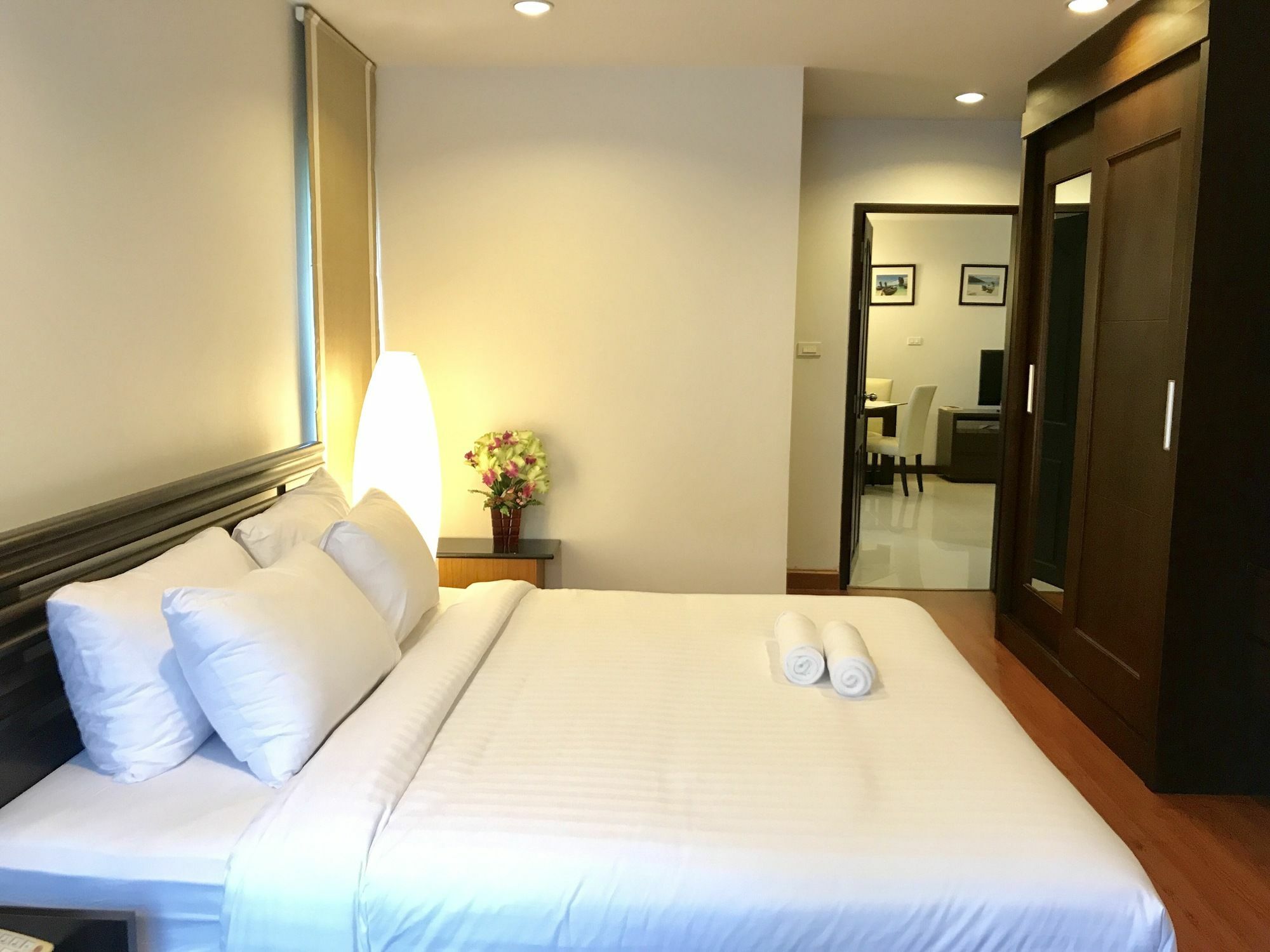 14 Place Sukhumvit Suites Bangkok Exterior photo