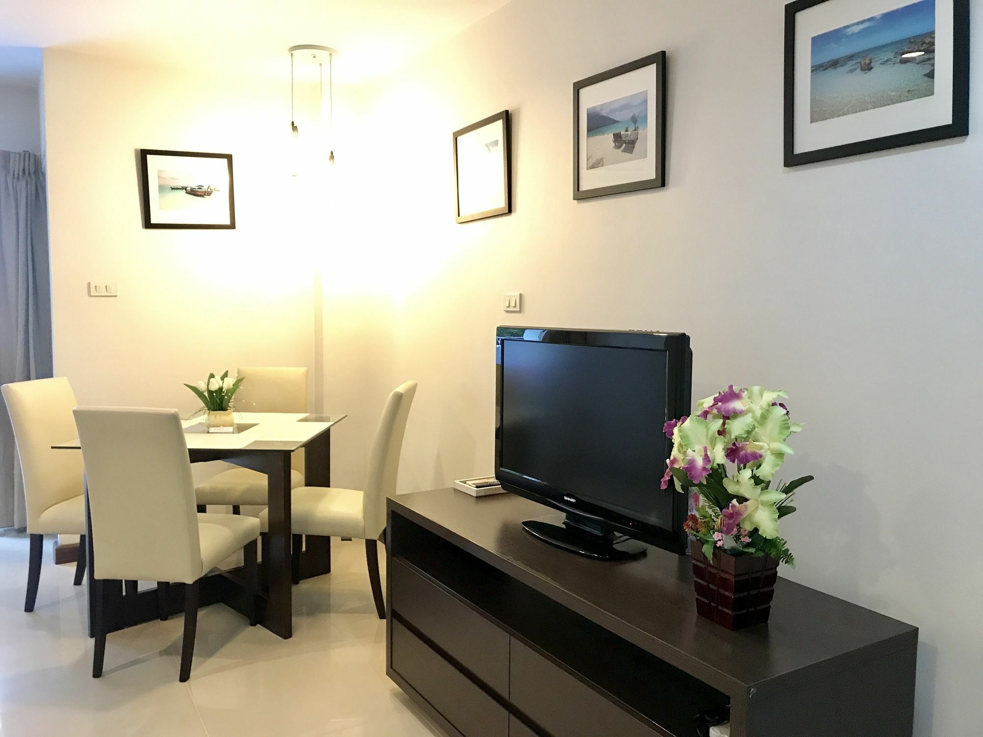 14 Place Sukhumvit Suites Bangkok Exterior photo